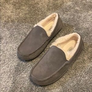Brand new in box Ugg slippers / house slippers
